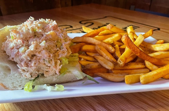 Lobstah Roll 🦞 looking delish 🤌🏻