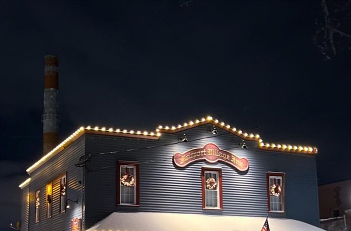 🎶 It’s beginning to look a lot like….🎶

Thank you to our buddy Chris Faticone
for putting the lights up outside. They look fantastic. 🙌🏻