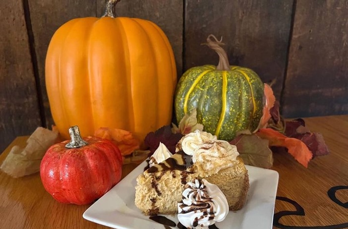 Don’t miss out on @katys_kravings Pumpkin Cheesecake. Only available for a little while longer.