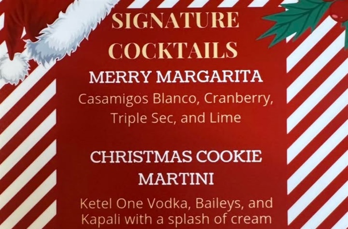 🍷🎄 Sip into the season!